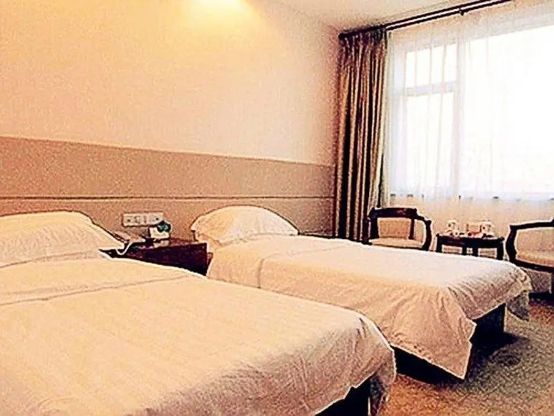 Вэйхай: China Rushan Champs Elysees Hotel