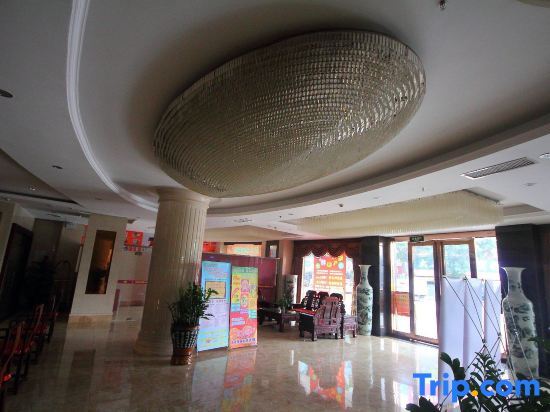 Чжуншань: Jinyi Hotel