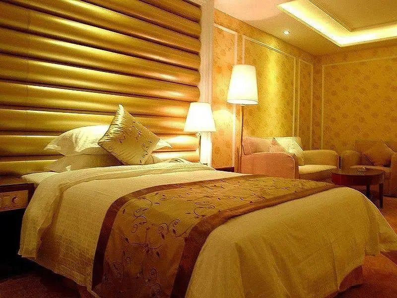 Fuye Holiday Hotel — фото 1