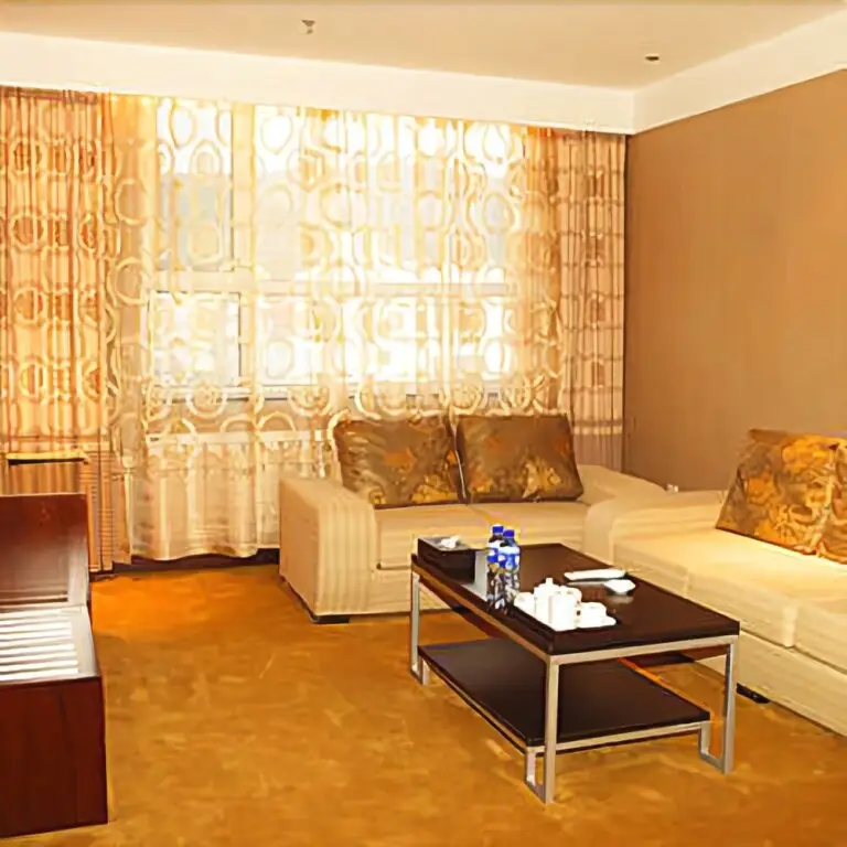 Yichun Hongdu Hotel — фото 1