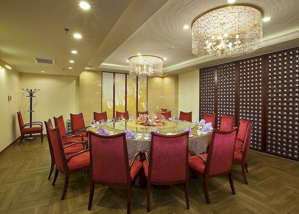 Чэндэ: Chengde Tianbao Hotel