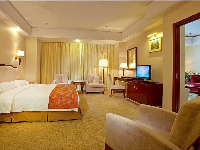 Чэндэ: Chengde Tianbao Hotel