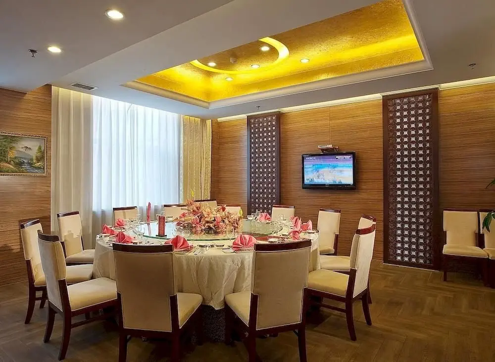 Чэндэ: Chengde Tianbao Hotel