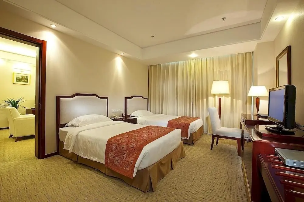 Чэндэ: Chengde Tianbao Hotel