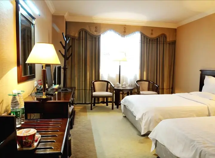 Чжэнчжоу: Peak Hotel