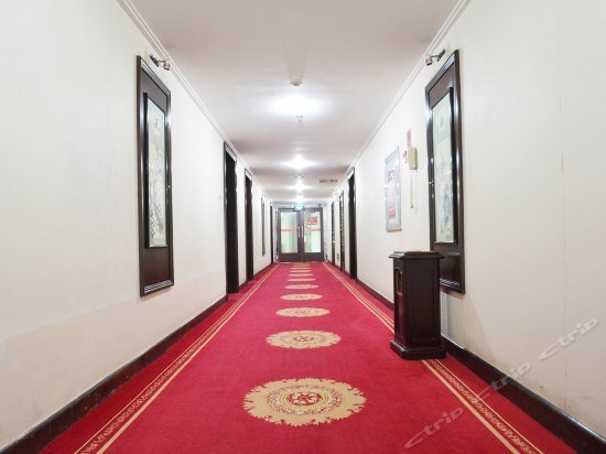 Чжэнчжоу: Peak Hotel