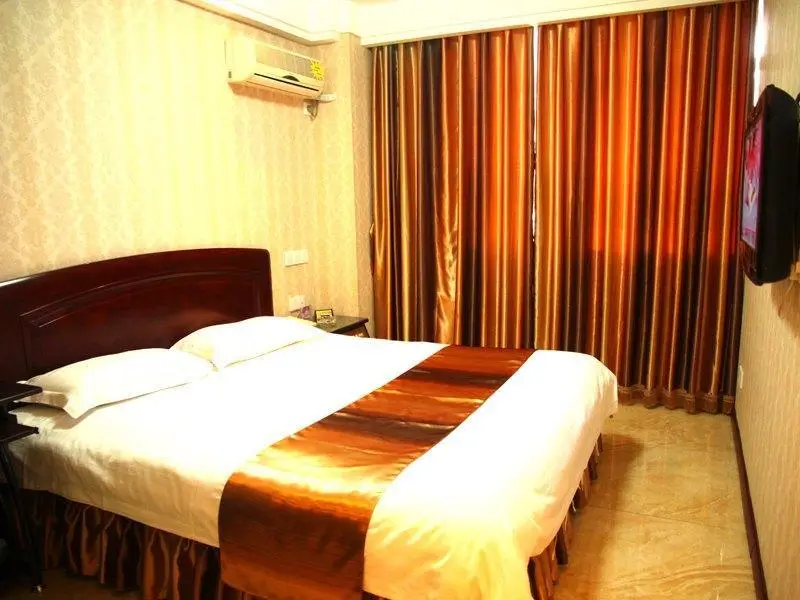 Даньдун: Dandong Garden Hotel