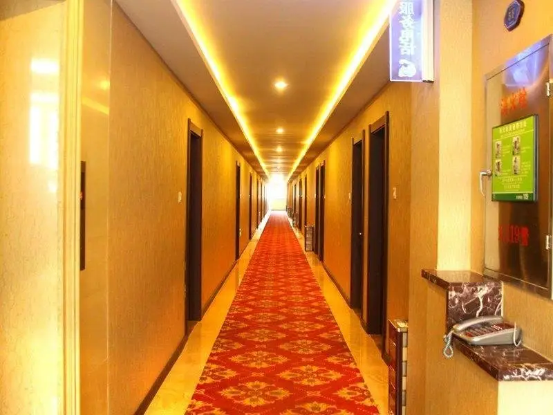 Даньдун: Dandong Garden Hotel
