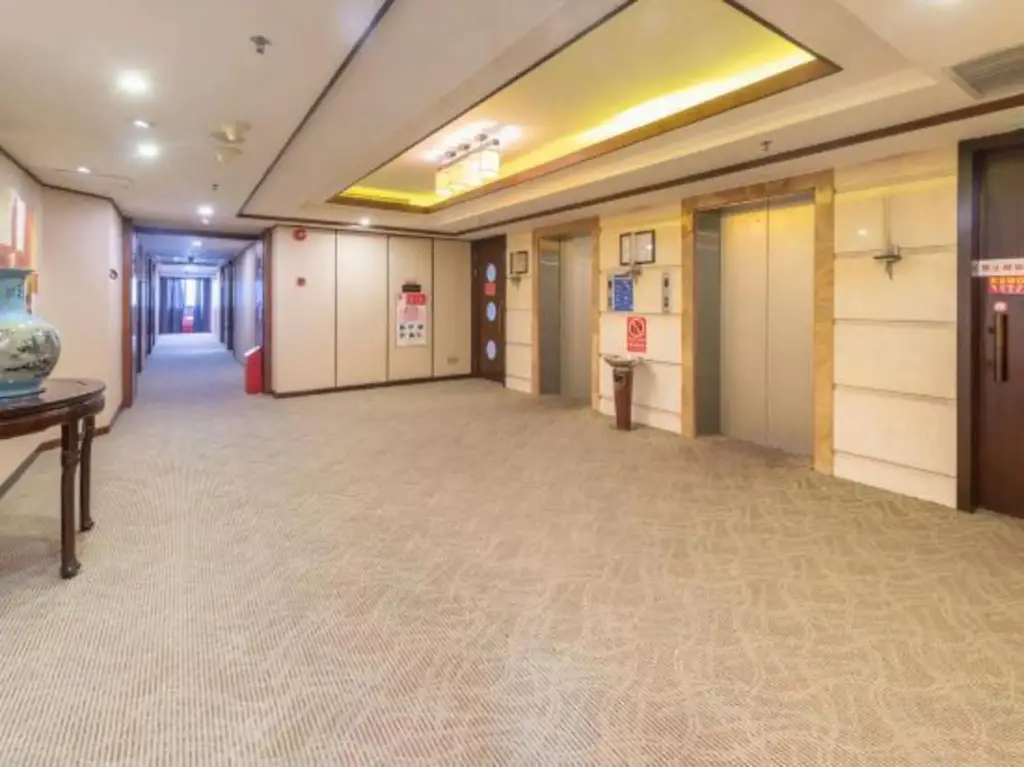 Чжуншань: Mascot Hotel
