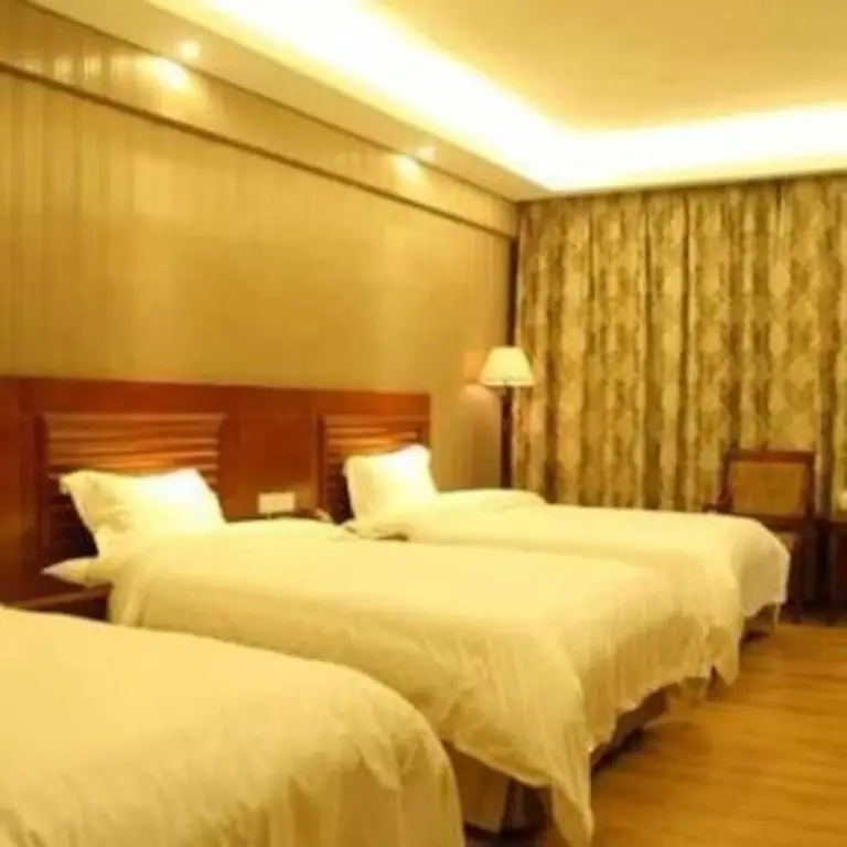 Чжуншань: Junyi Hotel