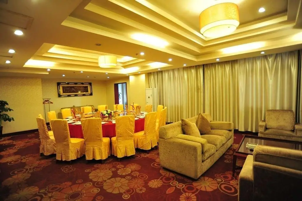 Фуян: Fuyang Jinggong Hotel