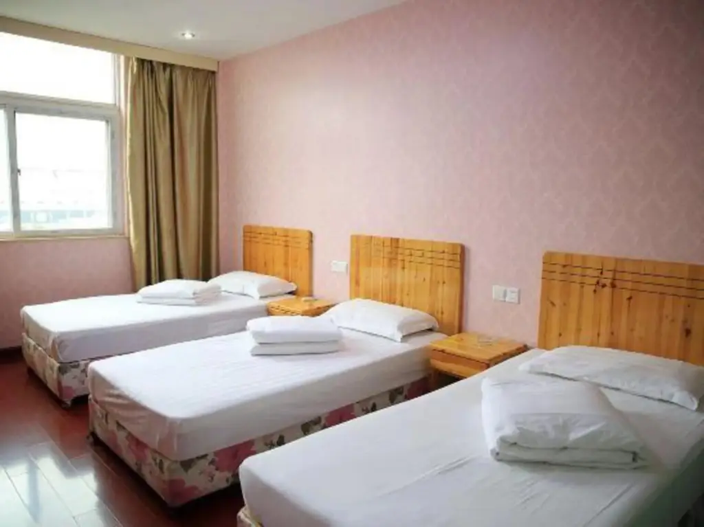 Нинбо: Ningbo Risheng Inn
