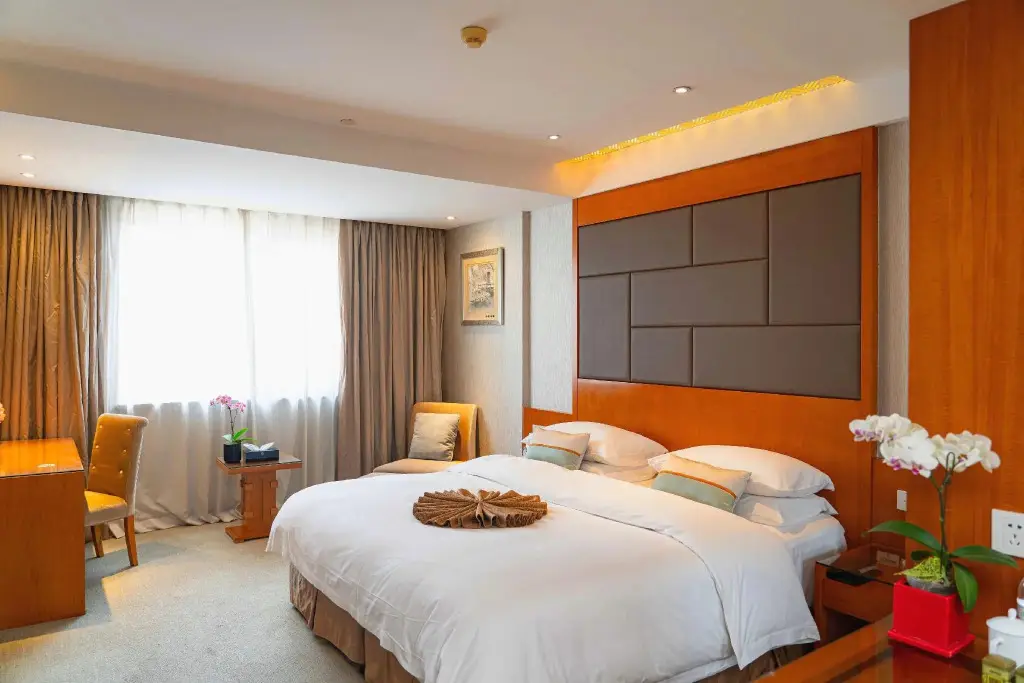 Цзясинь: Oriental Hotel Tong Xiang