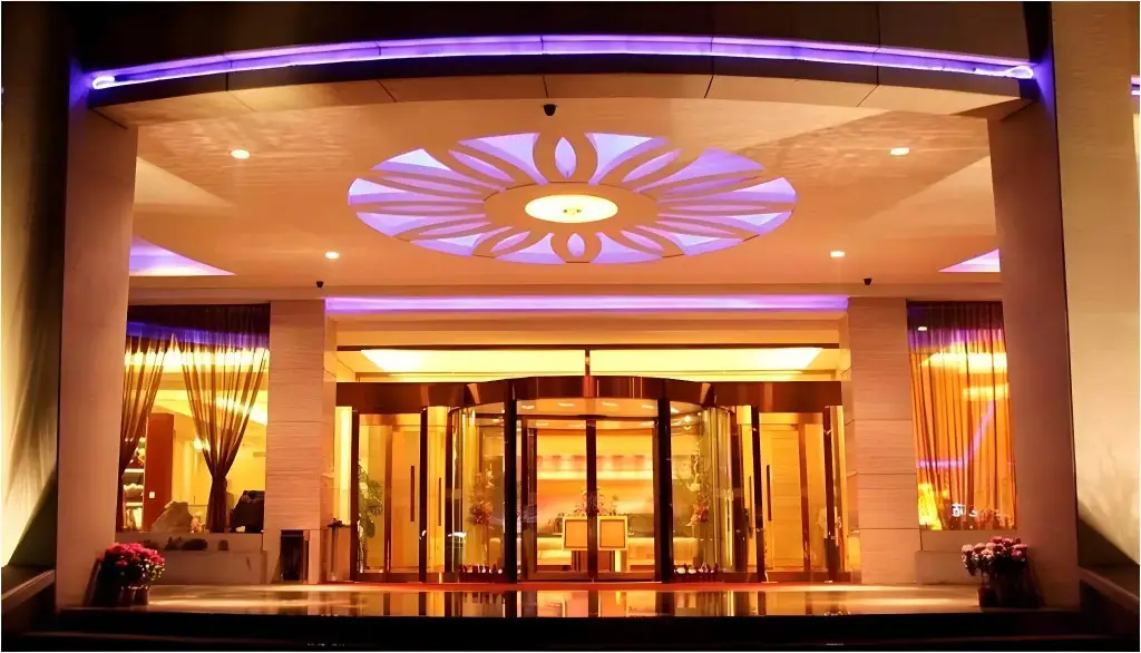 Oriental Hotel Tong Xiang — фото 1