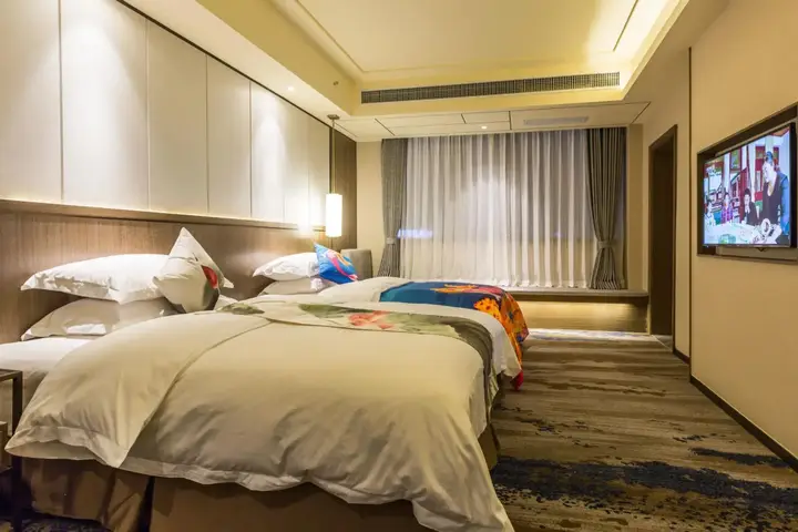 Цзясинь: Oriental Hotel Tong Xiang