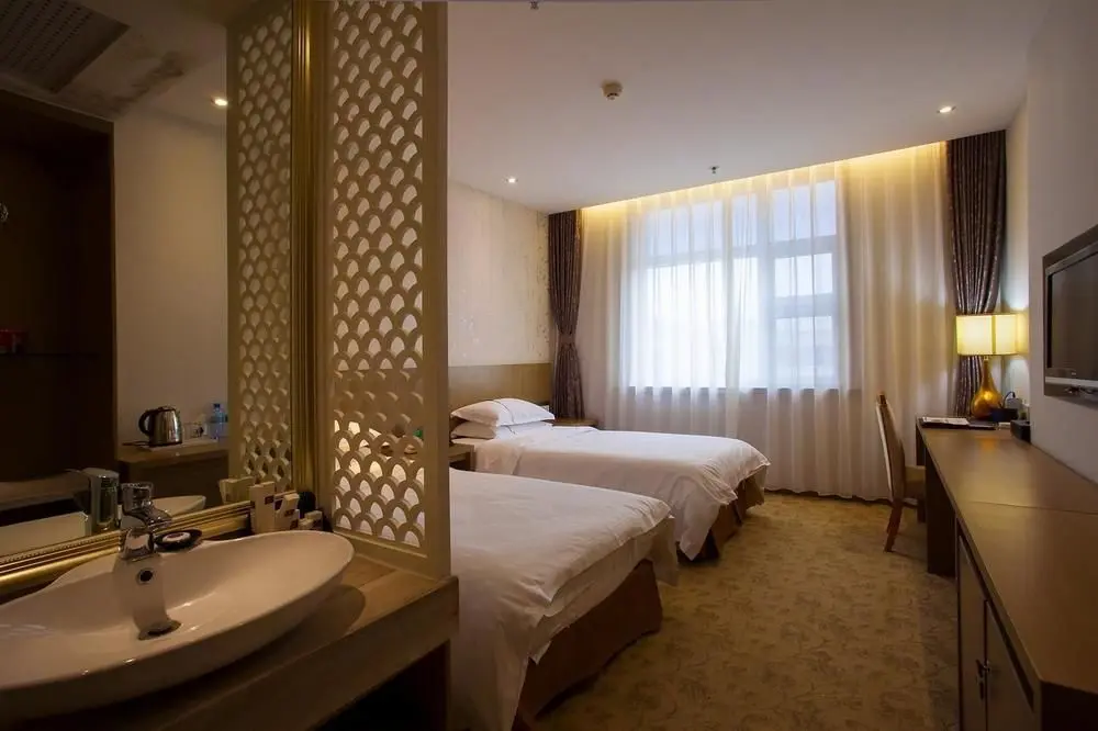 Вэйхай: Rongcheng Celebrity Hotel High Speed Rail Station Shop