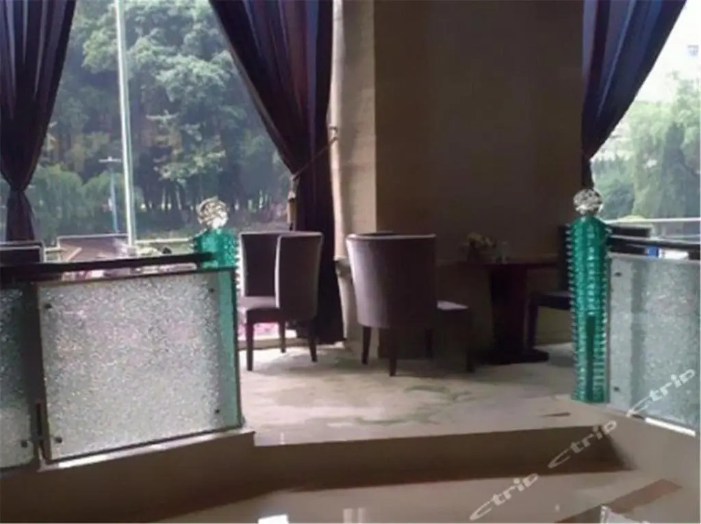 Шанхай: Metropolo Jinjiang Hotel Kunshan Kun Theatre