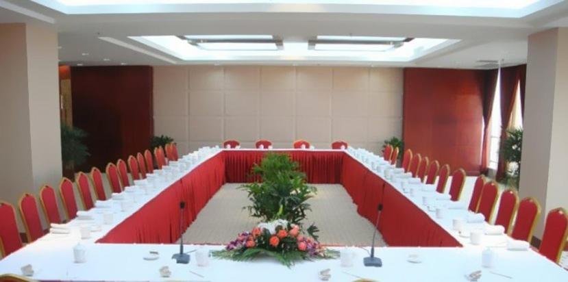Шанхай: Metropolo Jinjiang Hotel Kunshan Kun Theatre