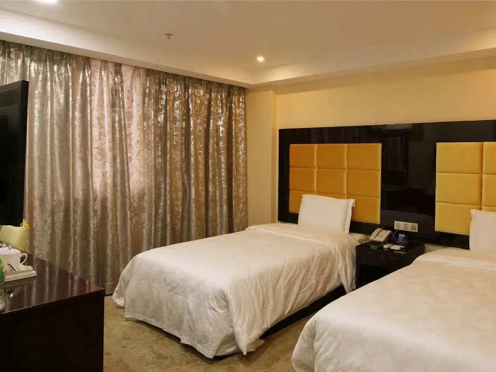 Чжухай: Chun Shang Hotel (Zhuhai Gongbei Port Pedestrian Street)