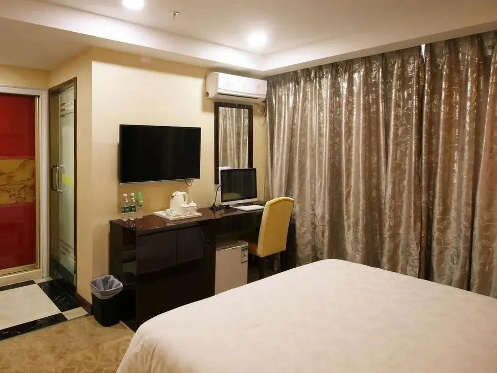 Чжухай: Chun Shang Hotel (Zhuhai Gongbei Port Pedestrian Street)