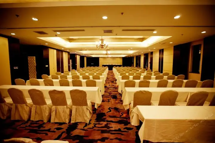 Шанхай: Honghua Resort Hotel Shanghai