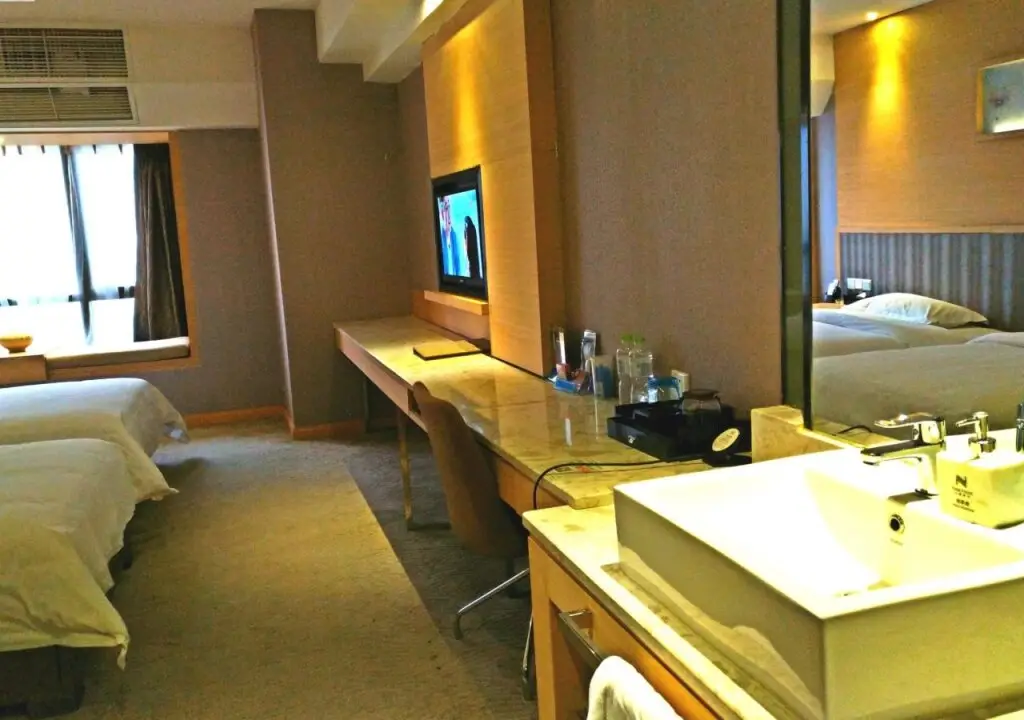 Jiuwu Hotel Chongqing — фото 1