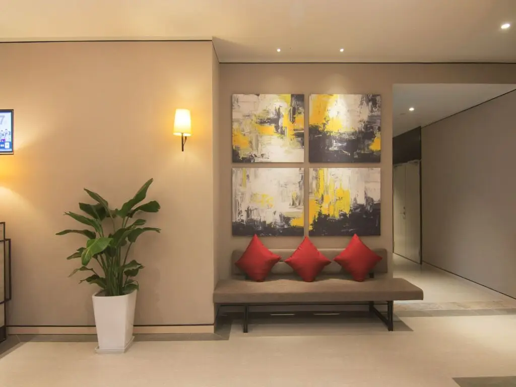 Шанхай: Homeinnplus-Shanghai Yushan Road Yuanshen Sports Center