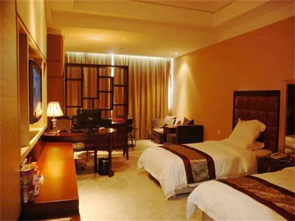 Хэнъян: Five-Ring Hotel