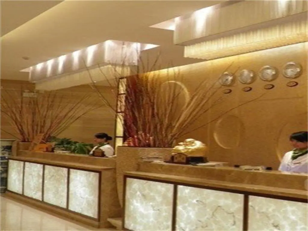Хэнъян: Five-Ring Hotel