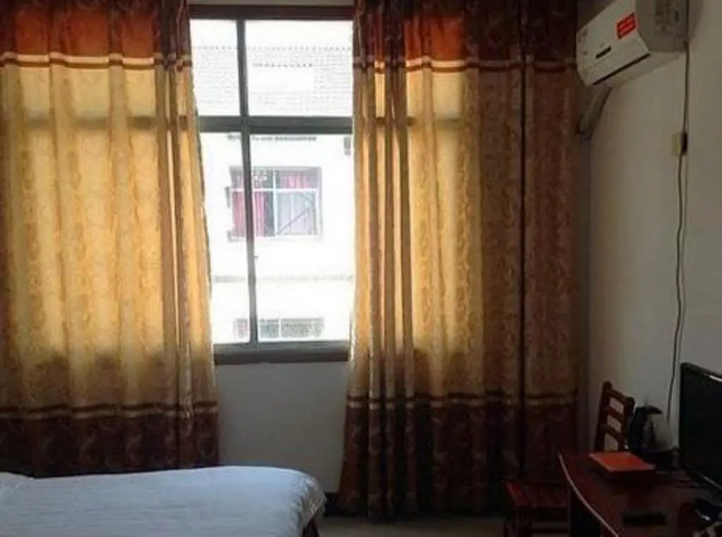 Чжанцзяцзе: Dashan Bussiness Hotel