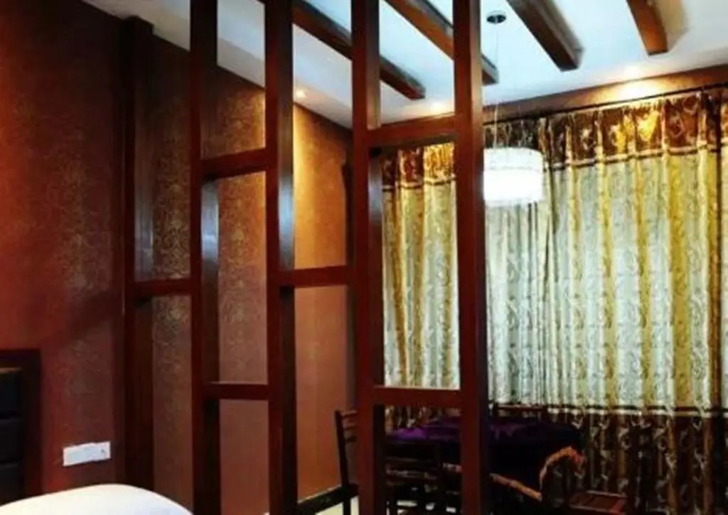Чжанцзяцзе: Dashan Bussiness Hotel