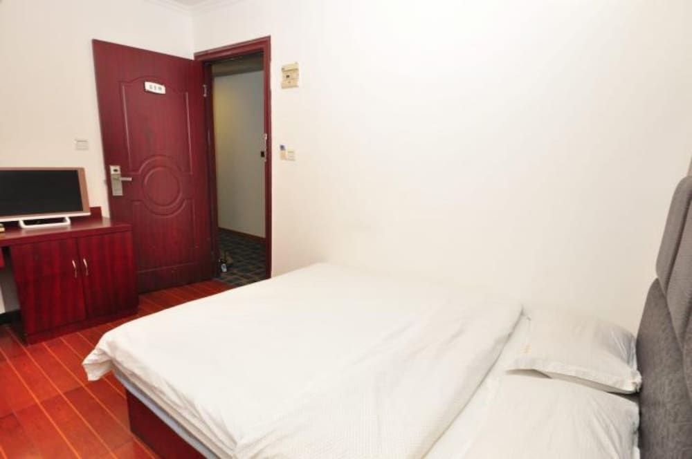 Гуанчжоу: Yimi Hotel Sanyuanli Metro Station
