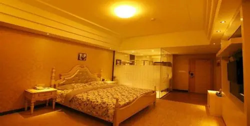 Romantic West Street Hotel Guilin North Station Branch — фото 1