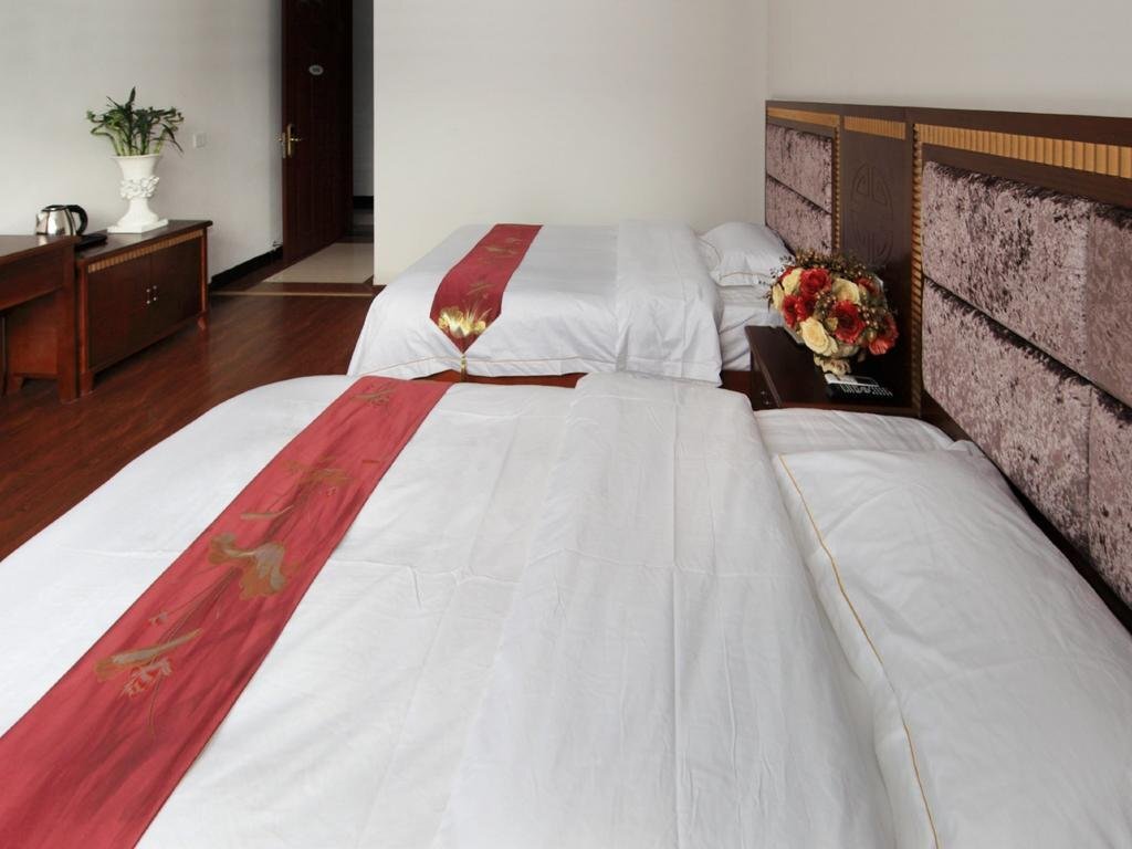 Лешан: Tudou Hotel