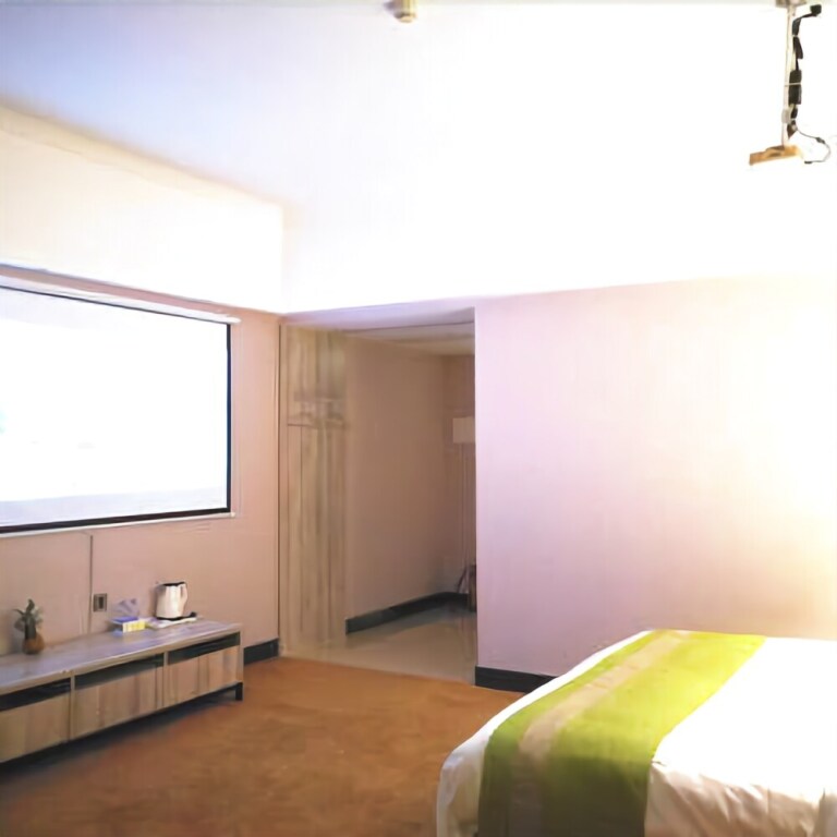 Чжуншань: Dongyue Hotel