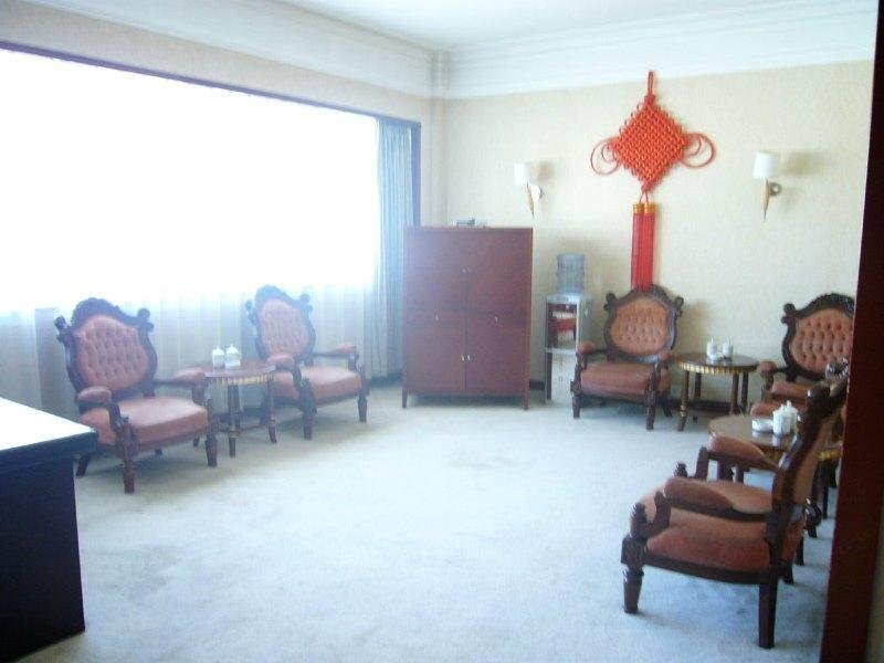 Бенкси: Fujia Hotel