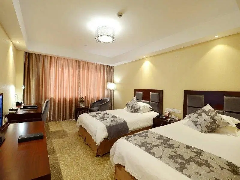 Цзясинь: Garden Hotel