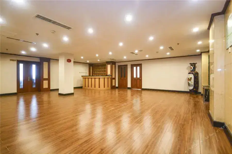 Циньхуандао: Qinhuangdao Xiadu Garden Hotel (People's Square)