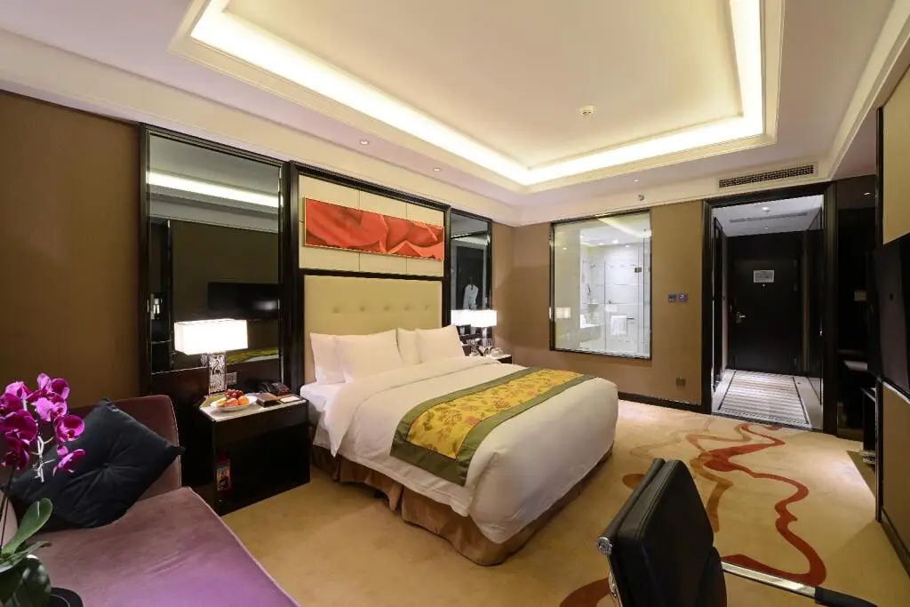 Chengdu Dading Century Hotel — фото 1