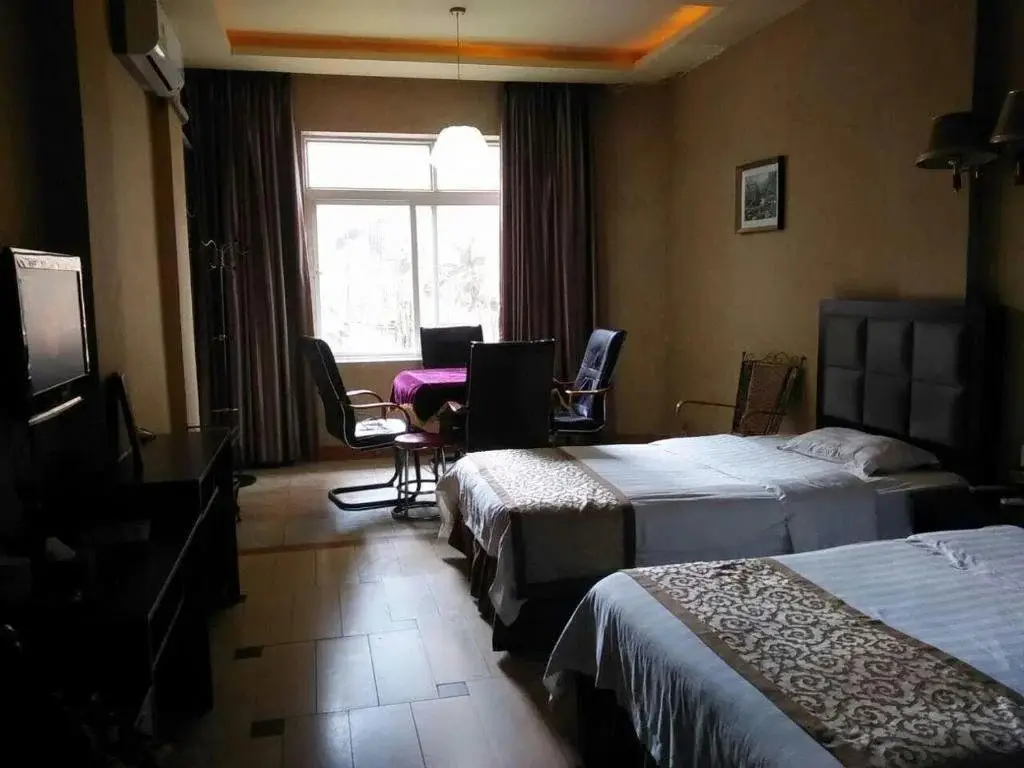 Суйнин: Suining Faxiang Business Hotel