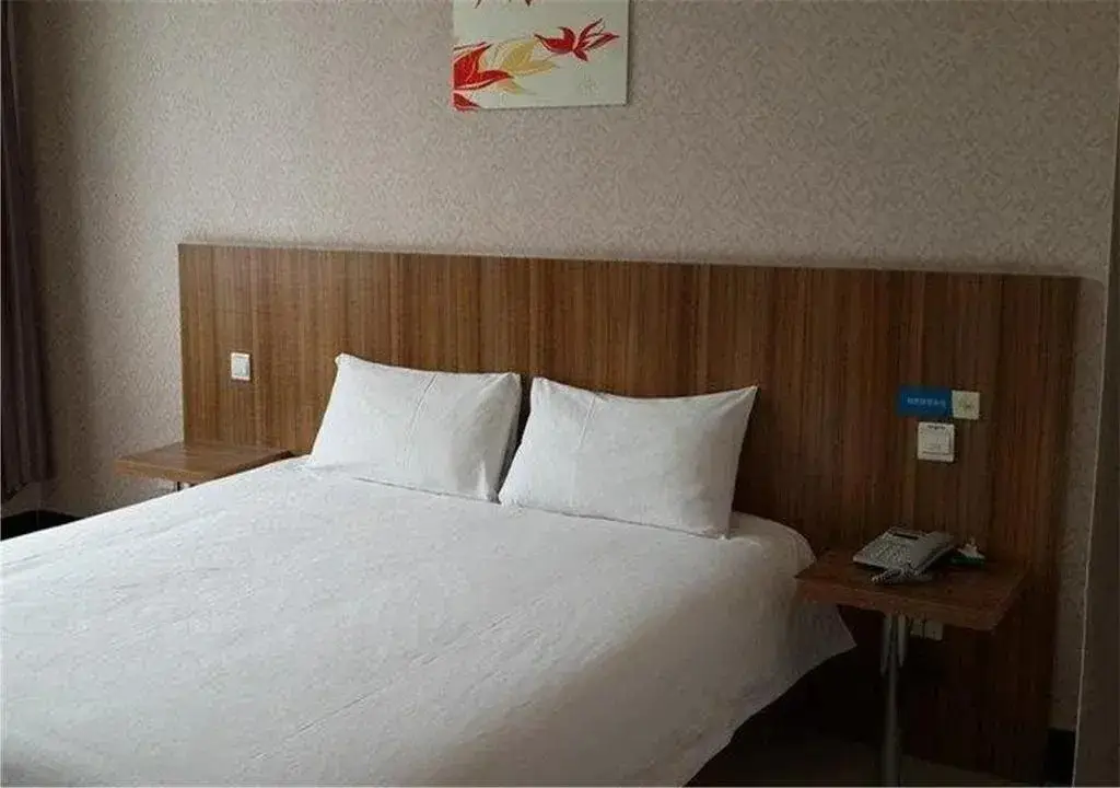Шицзячжуан: Eaka 365 Hotel Luquan Xiangyang Road Branch