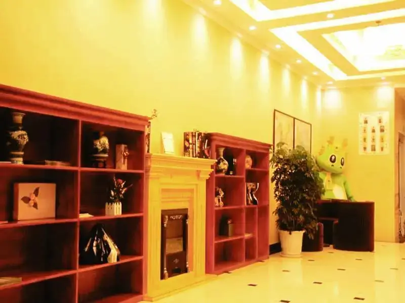 Циндао: GreenTree Inn Qingdao Jiaozhou Fuzhou South Road Datong Building Express Hotel