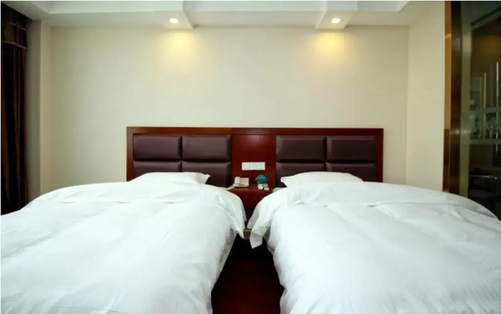 Хэфэй: GreenTree Inn HeFei LongChuan Road South Hefei Railway Station Business Hotel