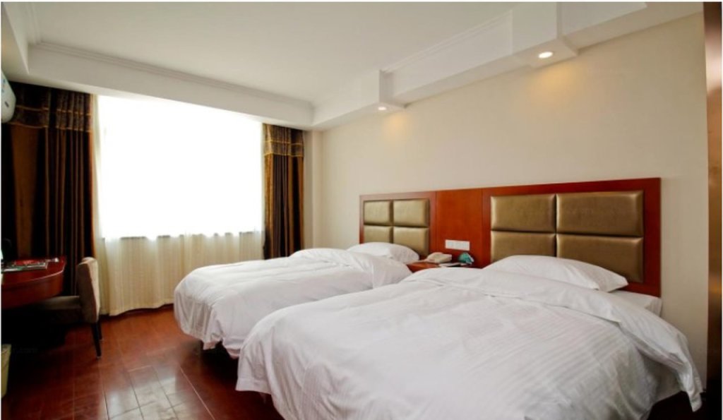 Хэфэй: GreenTree Inn HeFei LongChuan Road South Hefei Railway Station Business Hotel