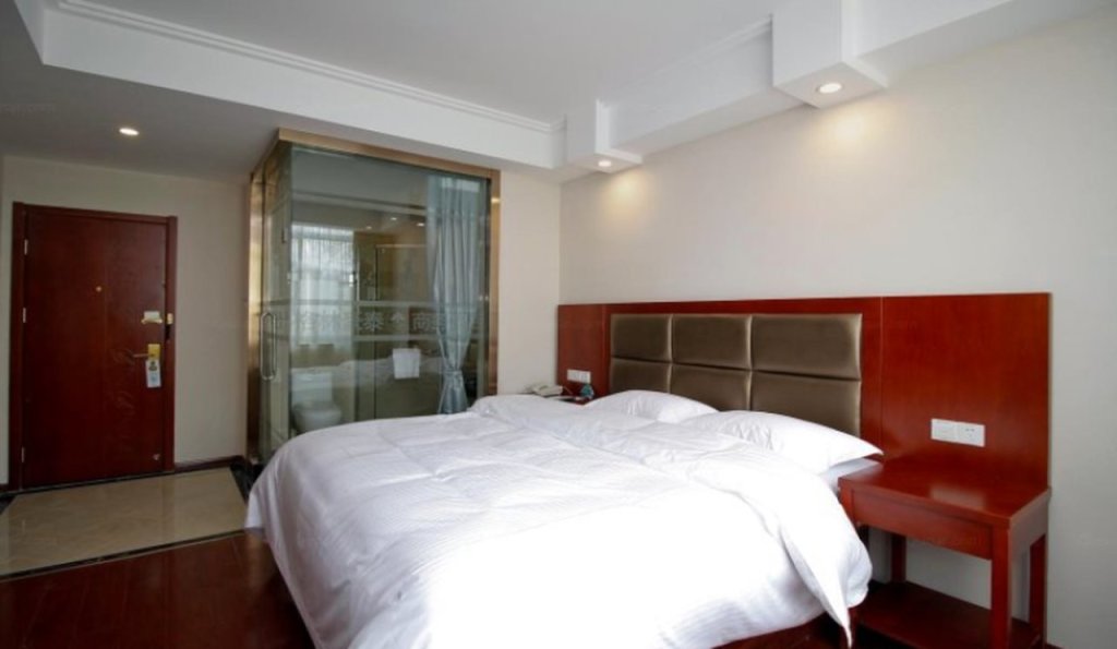 Хэфэй: GreenTree Inn HeFei LongChuan Road South Hefei Railway Station Business Hotel