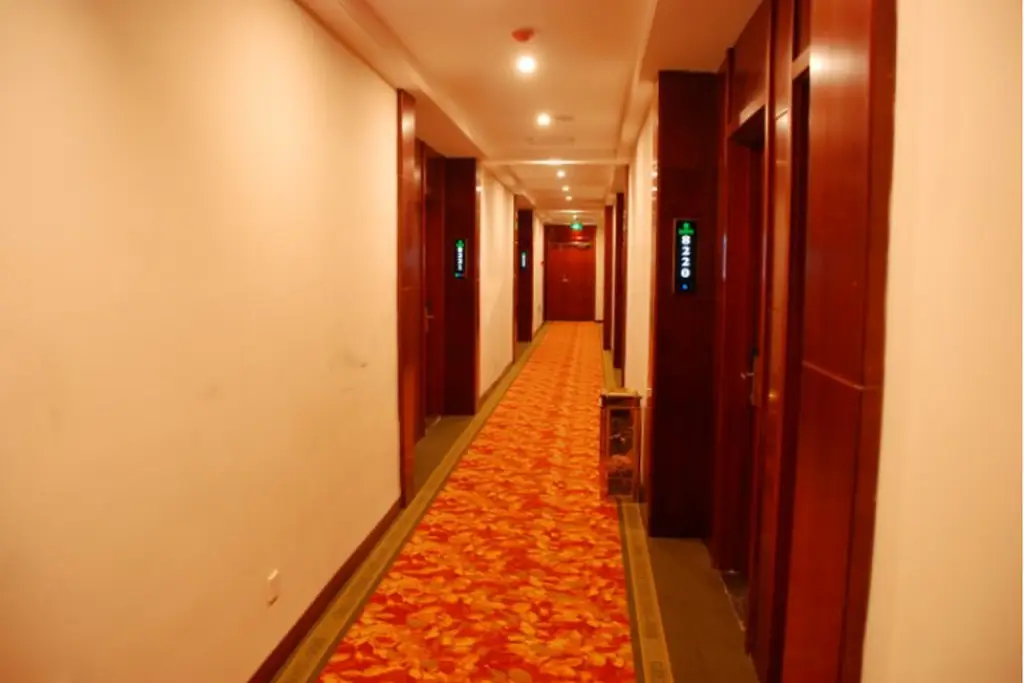 Хэфэй: GreenTree Inn HeFei LongChuan Road South Hefei Railway Station Business Hotel