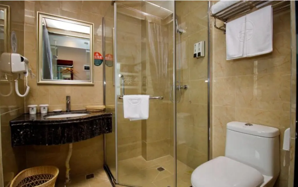 Хэфэй: GreenTree Inn HeFei LongChuan Road South Hefei Railway Station Business Hotel