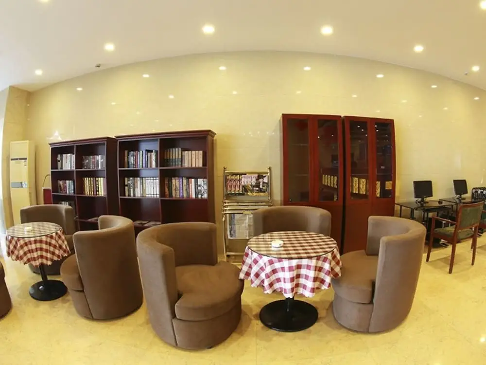 Хуайань: GreenTree Inn Huaian North Chengde Road Sakura Park Phoenix Palace Hot