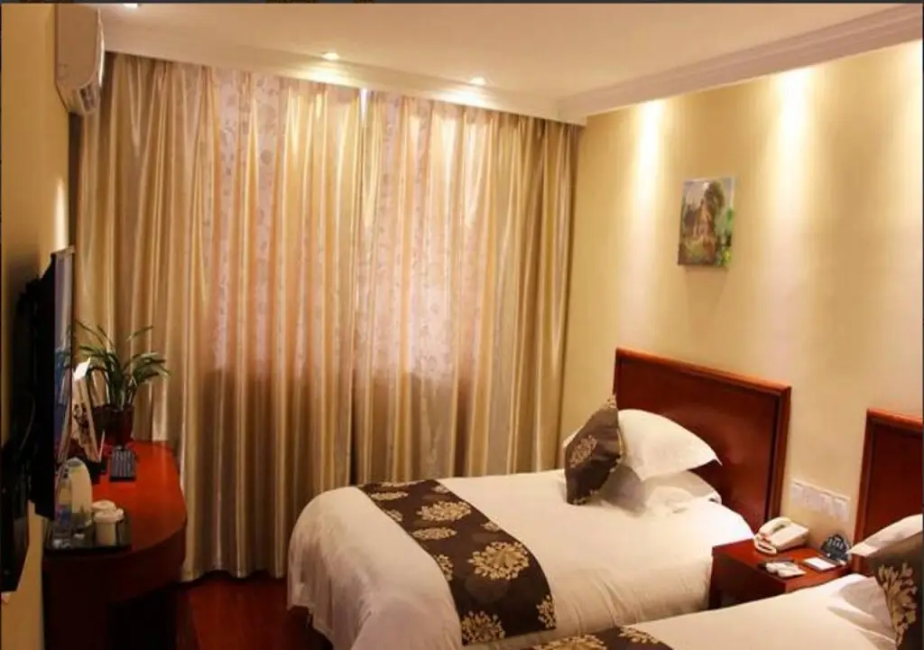 GreenTree Inn Huaian North Chengde Road Sakura Park Phoenix Palace Hot — фото 1