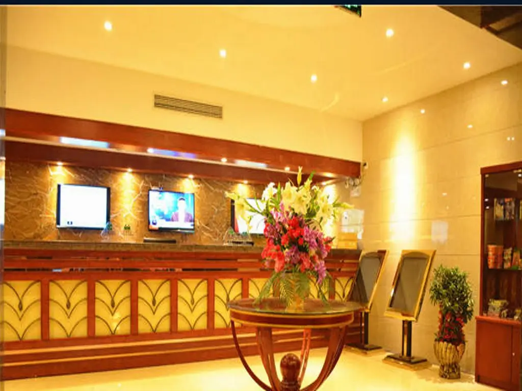 GreenTree Inn Taizhou Xinghua Zhangguo Bus Station Express Hotel — фото 1